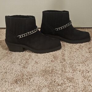 Harley-Davidson Black Ankle Boots with Chain Accent